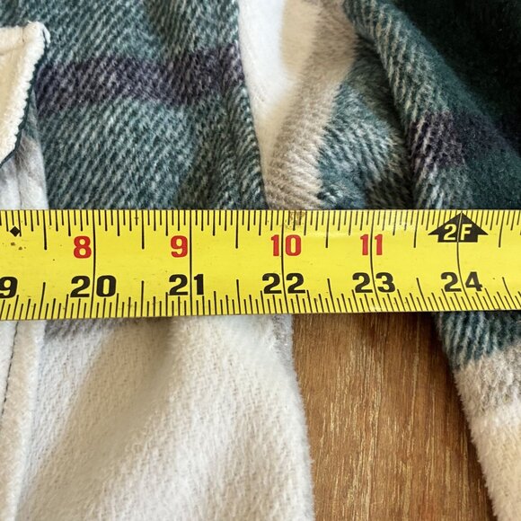 Green & White Plaid Button-Down Oversized Shirt Jacket By So Womens Size S Made - Picture 6 of 9